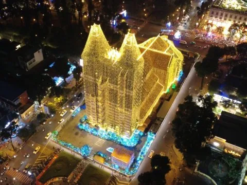 Sau hơn nửa thế kỷ, tác giả ‘Hai mùa Noel’ viết tiếp câu chuyện tình