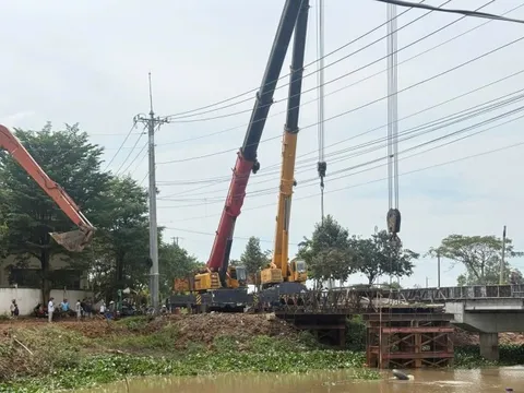 Cầu tạm Ông Mười Tâm bị sập, Tây Ninh ra thông báo khẩn