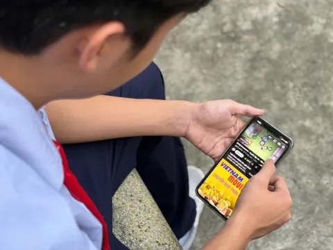 Giật mình "rác" bạo lực đội lốt phim hoạt hình