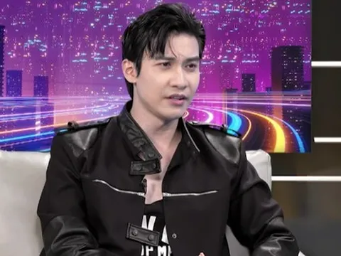 Nam thần phản diện U40 nói thẳng: "Không nghe rồi lại đem cái khổ về cho cha mẹ hứng cùng à?"