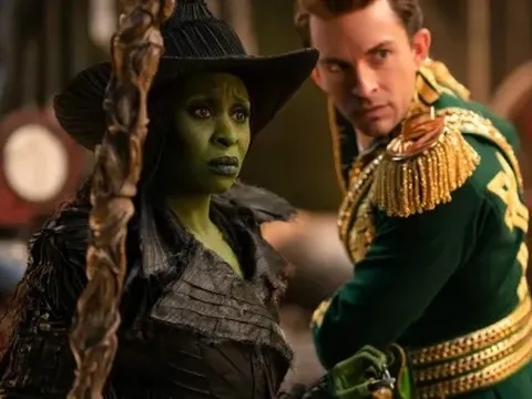 Ai là ngôi sao ăn khách nhất của Hollywood năm 2025?