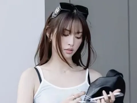 Tìm ra mỹ nhân Việt đu trend "trạm tỷ" đỉnh nhất, nhan sắc "ngàn năm có một" khiến gần 2 triệu người bấn loạn