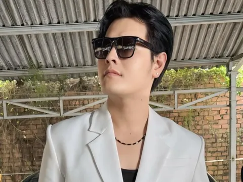 Nghệ sĩ Bình Tinh và ca sĩ Nhật Minh "thông báo" đường ai nấy đi