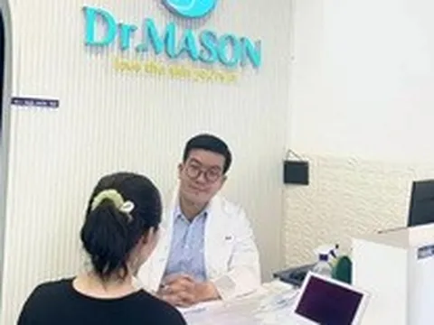 Bác sĩ da liễu thẩm mỹ nội khoa chọn con đường điều trị an toàn và bền vững