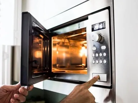 Sau 30 năm cuộc đời tôi mới biết lò vi sóng có chức năng này: Bạn sẽ bất ngờ khi đọc tiếp!