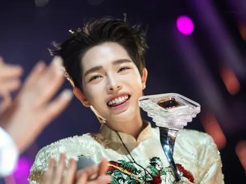 Đức Phúc ra mắt phim tài liệu về hành trình mang nhạc Việt ra thế giới