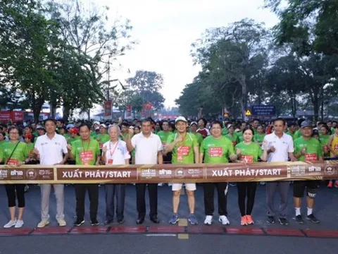 Giải “Marathon Quốc tế Di sản Cần Thơ 2025” thu hút gần 10.000 vận động viên tham gia