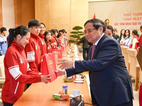 Thủ tướng gặp mặt, biểu dương học sinh đoạt giải các kỳ thi quốc tế 0