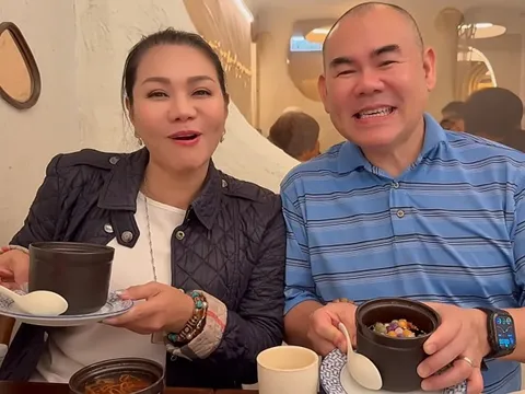 Nữ NSƯT 55 tuổi cùng chồng thề nguyện bên nhau thêm 27 năm nữa