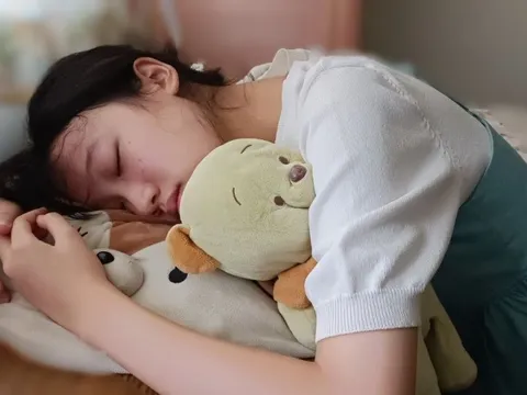 VĐV Ironman hàng đầu Việt Nam đột ngột qua đời: Bác sĩ cảnh báo mối liên hệ nguy hiểm giữa mất ngủ và đột tử