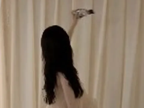 Mỹ nhân hễ xuất hiện là gạch đá xây đủ 8 tòa nhà: Đẹp người mà xấu nết, không chàng trai nào dám yêu