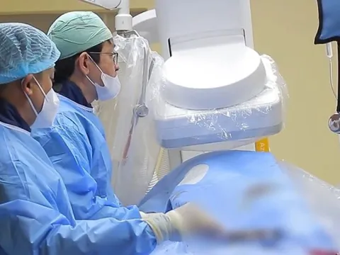 Phản ứng nhanh của người thân giúp bệnh nhân nhồi máu cơ tim vượt ‘ải tử thần’