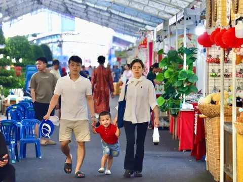 Đón năm mới 2026 giữa không gian đa văn hóa ở Thảo Cầm Viên