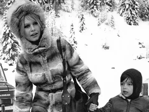 Đời riêng làm vợ, làm mẹ nhiều tranh cãi của Brigitte Bardot