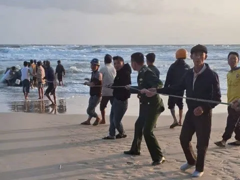 Chìm ghe đánh cá, một ngư dân mất tích trên biển