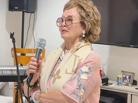 Mẹ Bằng Kiều nói về nhà thơ Hoàng Cầm: "Ông rất mê và hỏi cưới tôi"