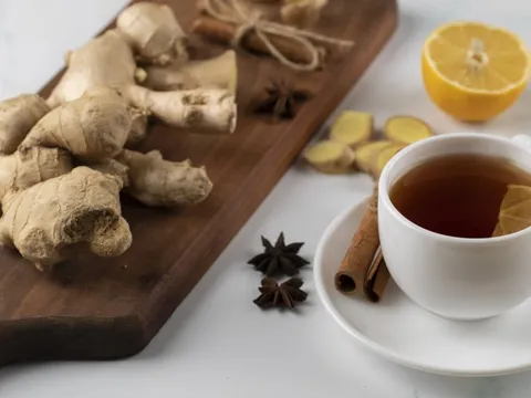 3 nhóm người nên 'kết thân' với trà gừng