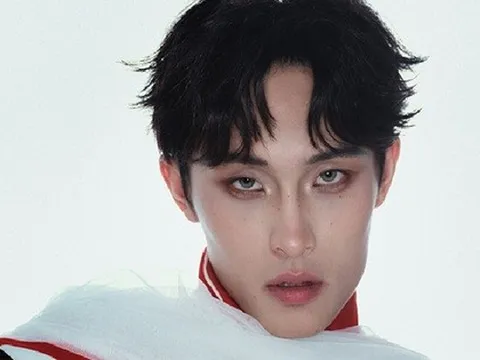 Nam ca sĩ sinh năm 2001 tung album "Nổ" ngay đầu năm