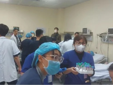 Bệnh viện E cấp cứu nhiều người bị bỏng trong vụ cháy ở Hà Nội 1