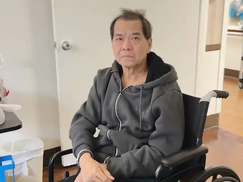 Nam ca sĩ sống cô đơn tại Mỹ phải nhập viện, chủ nhà không muốn cho ở