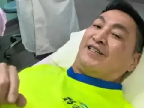 Triển Chiêu Hà Gia Kính gặp vấn đề sức khỏe phải nhập viện