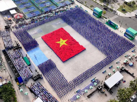 60.000 học sinh lập kỷ lục kép Việt Nam và thế giới với màn đồng diễn võ nhạc Vovinam ấn tượng